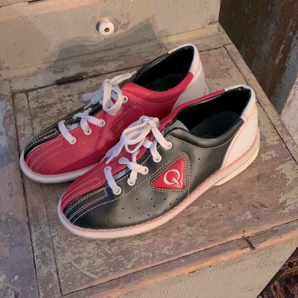 Bowling shoes